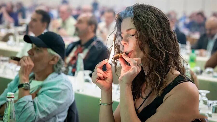 1764230779399081.jpg 13.jpg