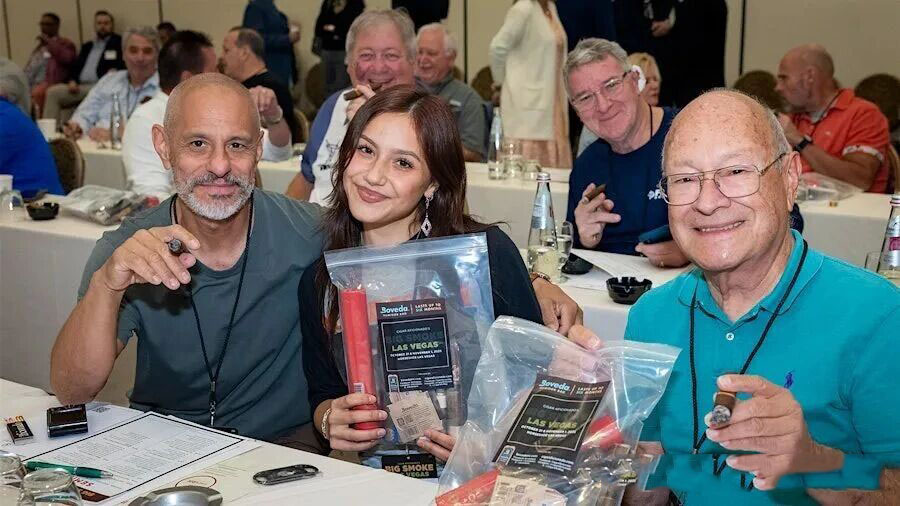 1764646303106457.jpg 23.jpg